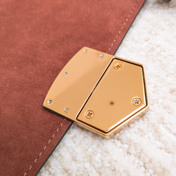 Fossil Lennox Black Leather Crossbody Bag – Gold Hardware, Sleek & Structured - Picture 11 of 13